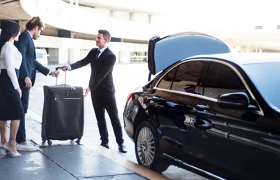 Affordable airport pick-up and drop-off in Bellaire for convenient travel.